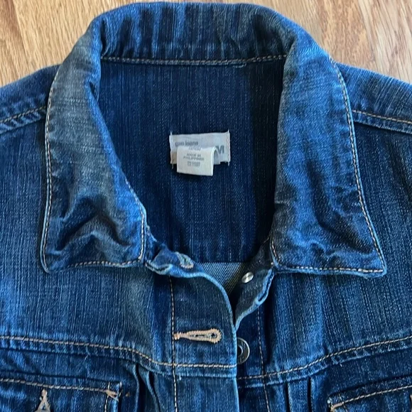 GAP Classic Denim Jacket, Size Medium - Picture 3 of 8
